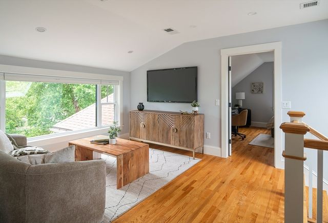 143 Oakley Road 143, Belmont, MA 02478