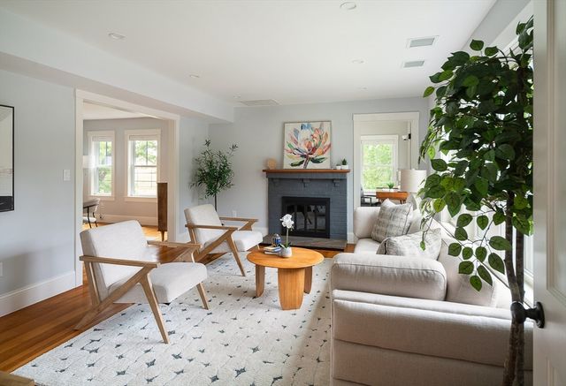 143 Oakley Road 143, Belmont, MA 02478