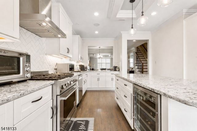 6 Marion Avenue B, Cliffside Park Boro, NJ 07010