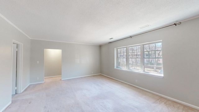 137 Lake Shore Rd 4, Boston, MA 02135