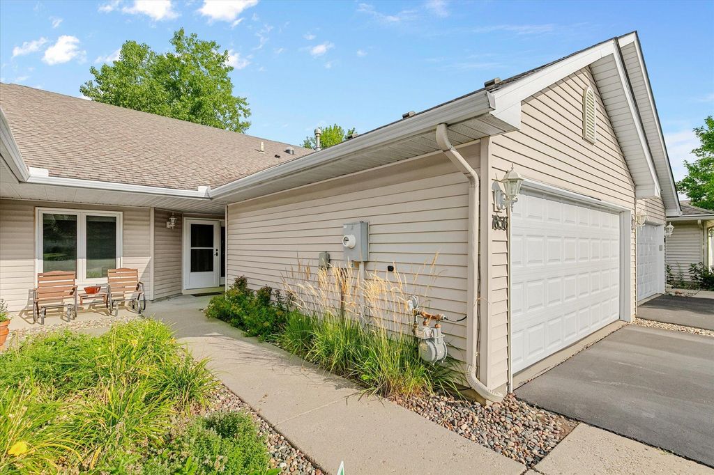 7856 Heinbuch Trail, Woodbury, MN 55125 — photo 2