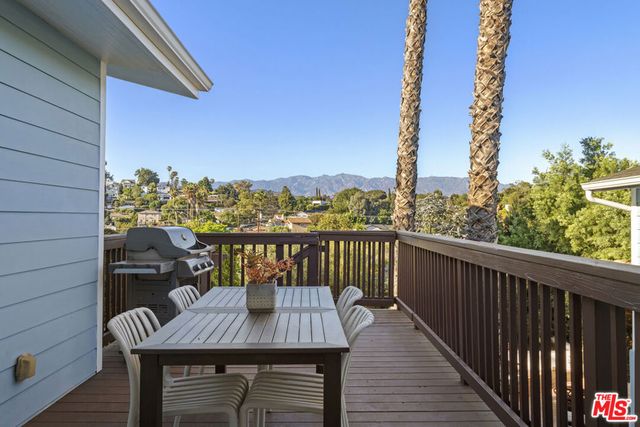 914 Terrace 49, Los Angeles, CA 90042