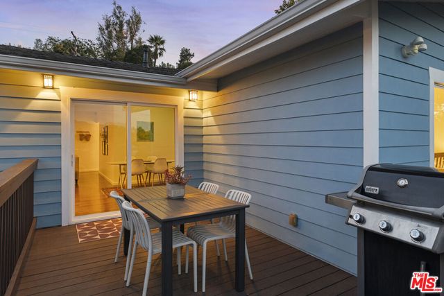 914 Terrace 49, Los Angeles, CA 90042