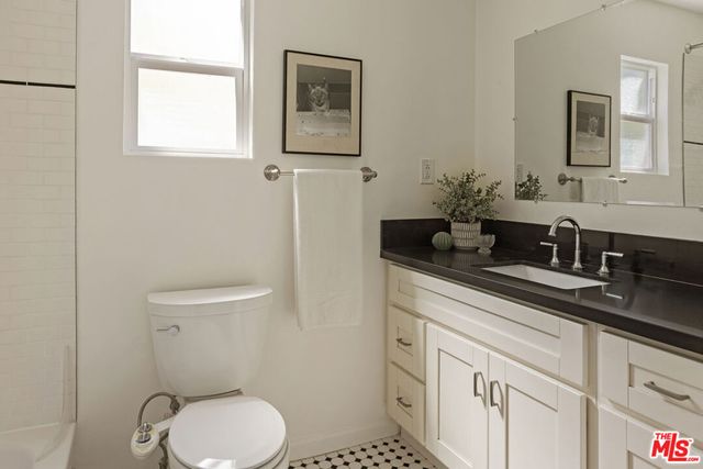 914 Terrace 49, Los Angeles, CA 90042