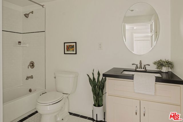 914 Terrace 49, Los Angeles, CA 90042