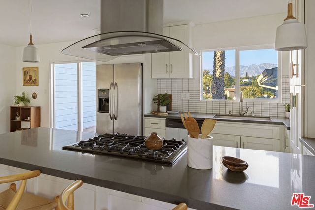 914 Terrace 49, Los Angeles, CA 90042