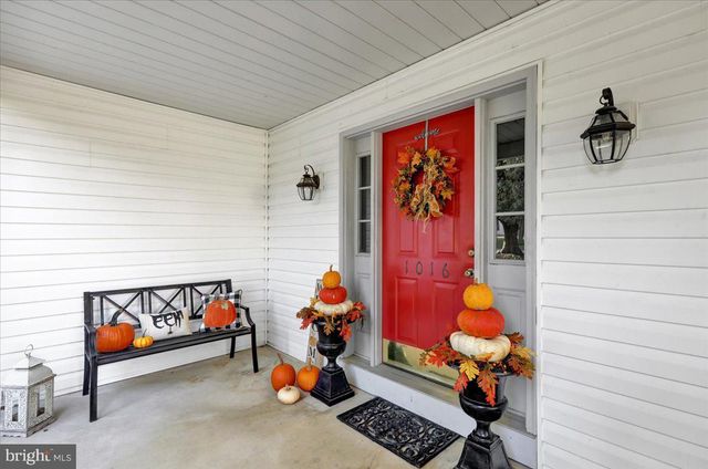 1016 KEYSTONE DR, Lancaster, PA 17603