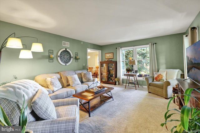 1016 KEYSTONE DR, Lancaster, PA 17603