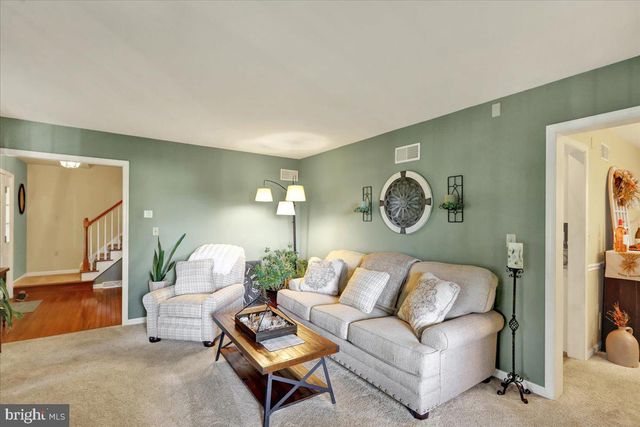 1016 KEYSTONE DR, Lancaster, PA 17603