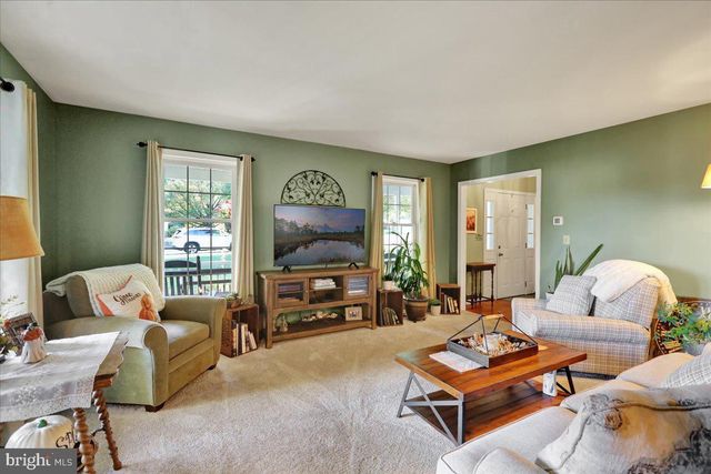 1016 KEYSTONE DR, Lancaster, PA 17603