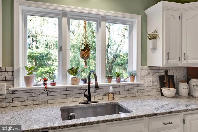 1016 KEYSTONE DR, Lancaster, PA 17603