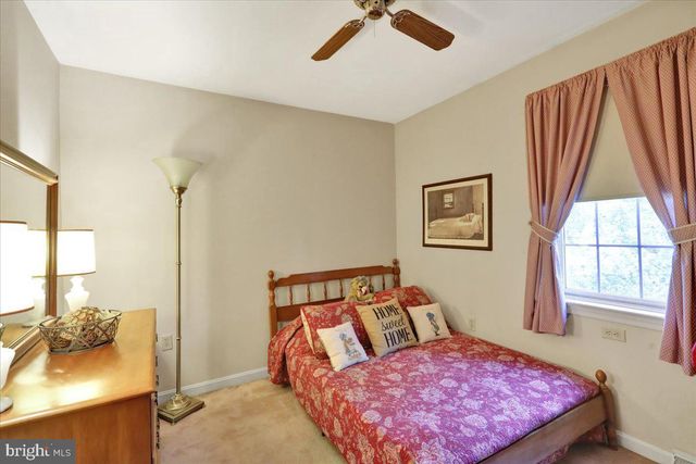 1016 KEYSTONE DR, Lancaster, PA 17603