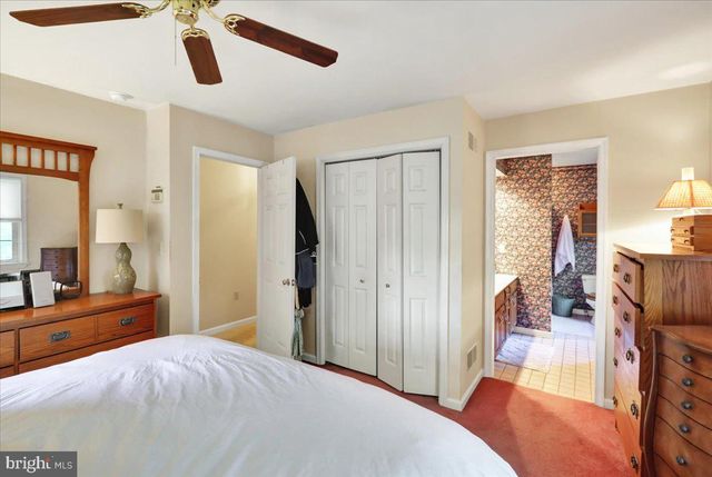 1016 KEYSTONE DR, Lancaster, PA 17603