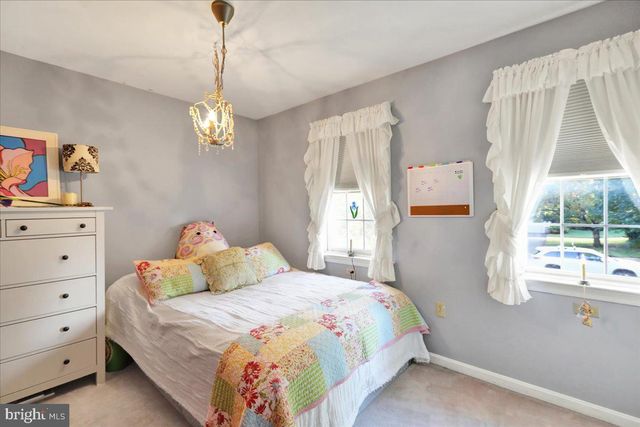 1016 KEYSTONE DR, Lancaster, PA 17603