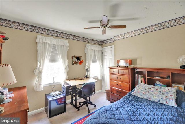 1016 KEYSTONE DR, Lancaster, PA 17603