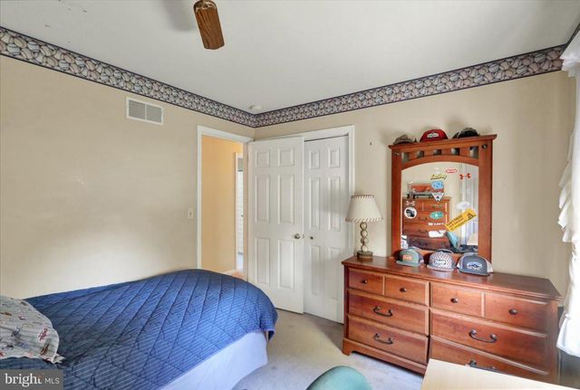 1016 KEYSTONE DR, Lancaster, PA 17603
