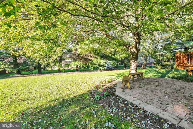 1016 KEYSTONE DR, Lancaster, PA 17603