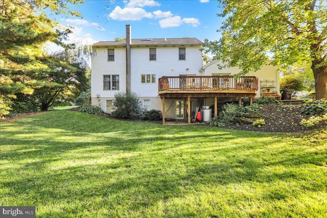 1016 KEYSTONE DR, Lancaster, PA 17603
