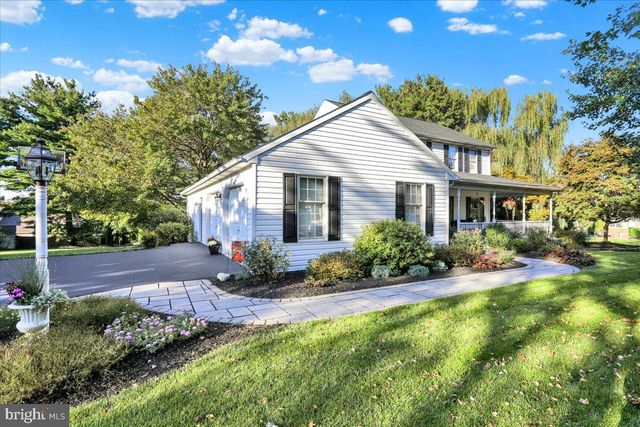 1016 KEYSTONE DR, Lancaster, PA 17603