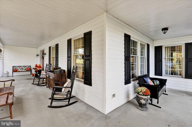 1016 KEYSTONE DR, Lancaster, PA 17603