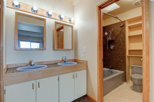 600 W 26th Pl, Kennewick, WA 99337