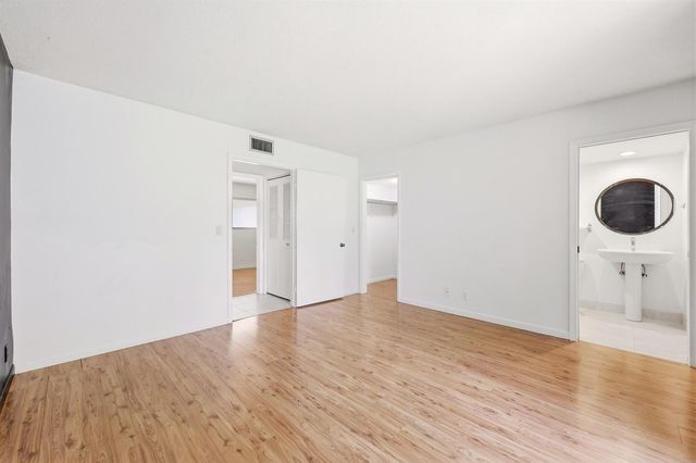 5160 Las Verdes Circle Unit 101, Delray Beach, FL 33484