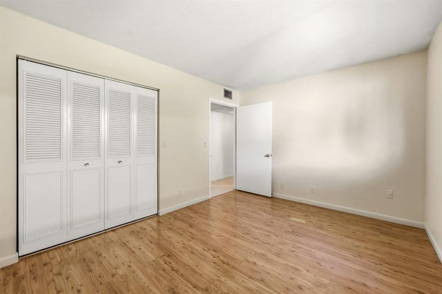 5160 Las Verdes Circle Unit 101, Delray Beach, FL 33484