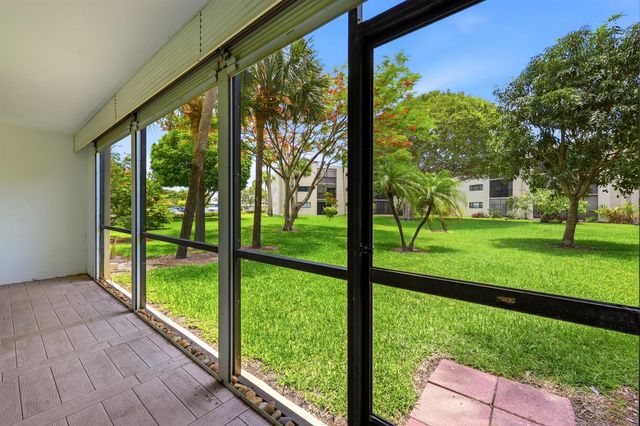 5160 Las Verdes Circle Unit 101, Delray Beach, FL 33484