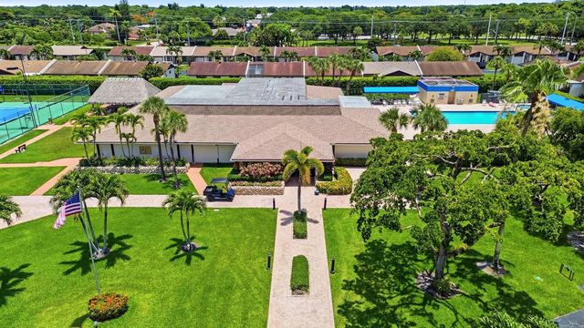 5160 Las Verdes Circle Unit 101, Delray Beach, FL 33484