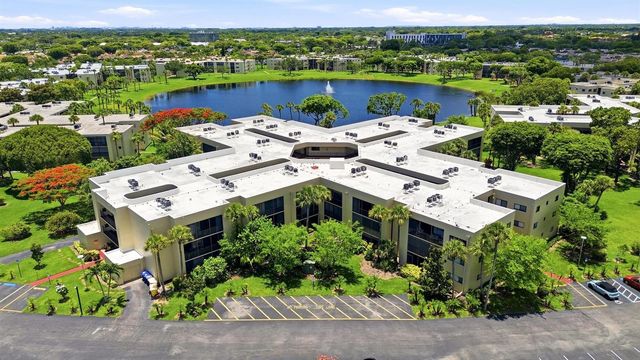 5160 Las Verdes Circle Unit 101, Delray Beach, FL 33484