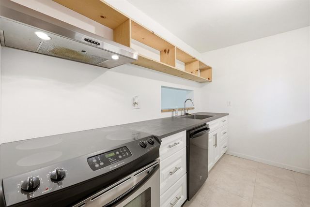 5160 Las Verdes Circle Unit 101, Delray Beach, FL 33484