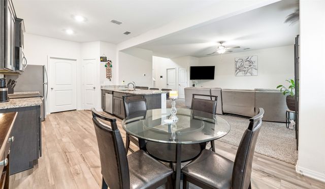 8212 Buck Mountain Pass, Fort Worth, TX 76179