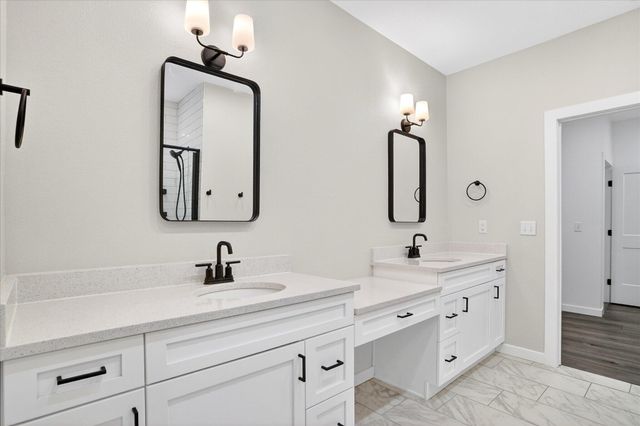 3805 E Hutcheson Avenue, Springfield, MO 65802