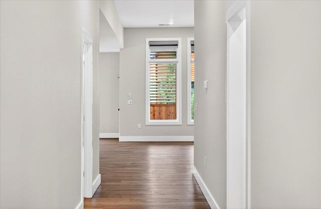 3805 E Hutcheson Avenue, Springfield, MO 65802