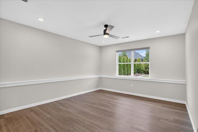 3805 E Hutcheson Avenue, Springfield, MO 65802