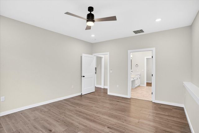 3805 E Hutcheson Avenue, Springfield, MO 65802