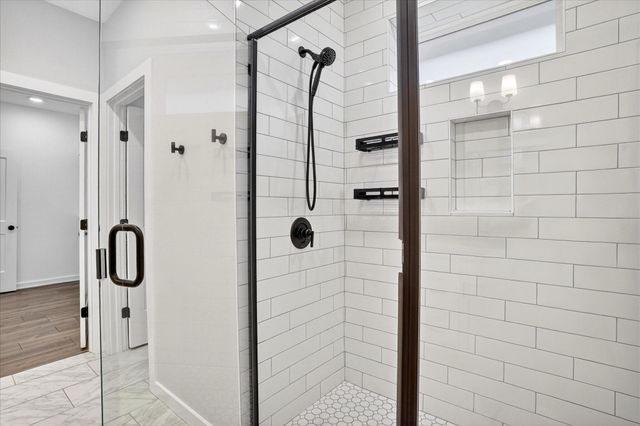 3805 E Hutcheson Avenue, Springfield, MO 65802