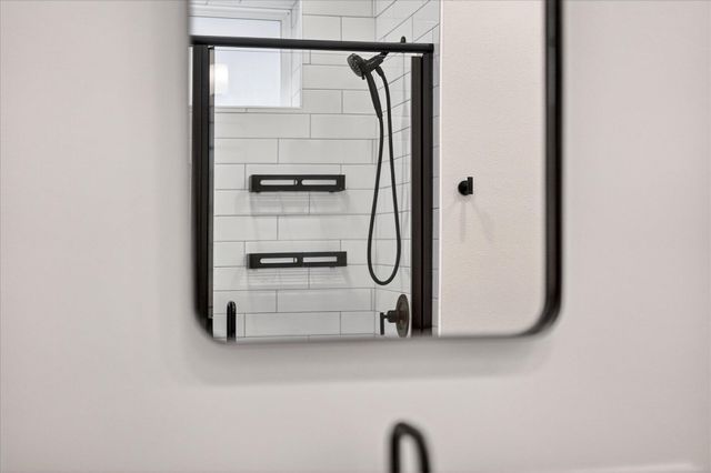 3805 E Hutcheson Avenue, Springfield, MO 65802