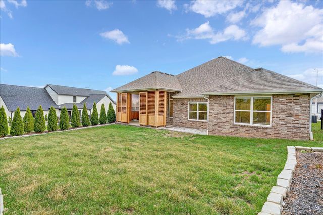 3805 E Hutcheson Avenue, Springfield, MO 65802