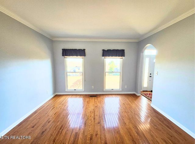 2832 Kensington Street, Athens, TN 37303