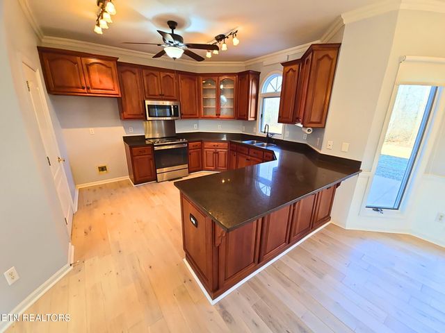 2832 Kensington Street, Athens, TN 37303