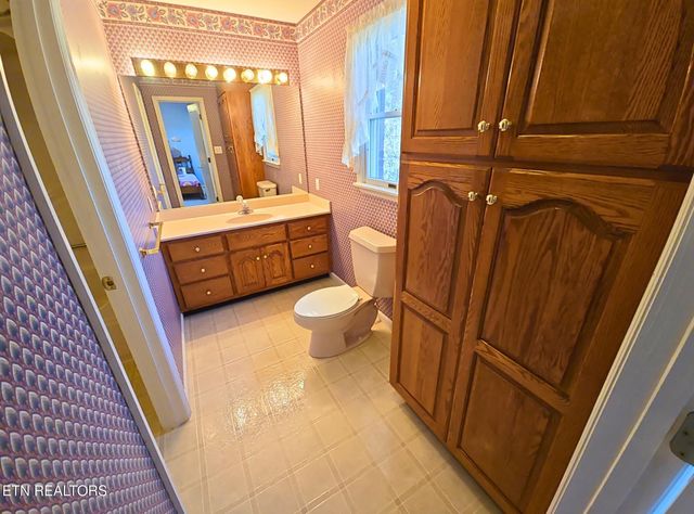 2832 Kensington Street, Athens, TN 37303