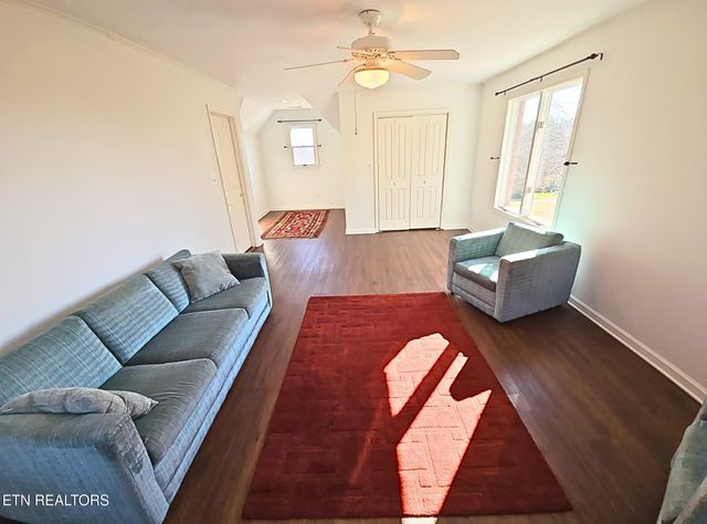 2832 Kensington Street, Athens, TN 37303