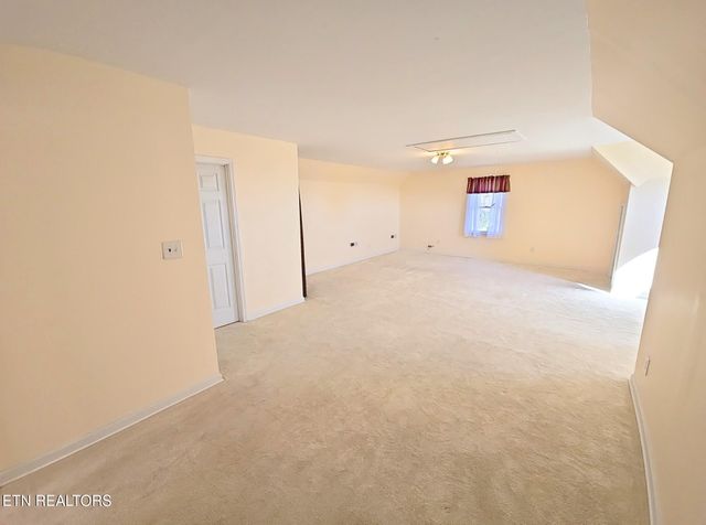 2832 Kensington Street, Athens, TN 37303