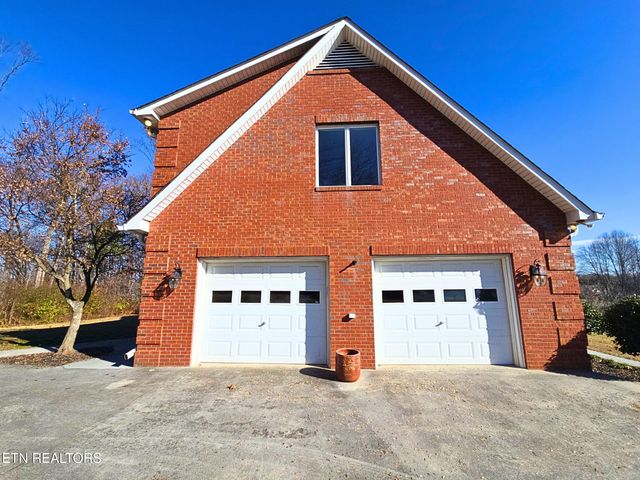 2832 Kensington Street, Athens, TN 37303