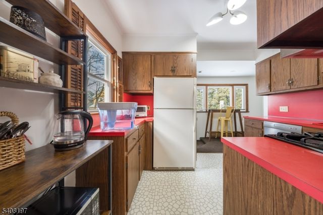 63 High St, West Orange Twp., NJ 07052