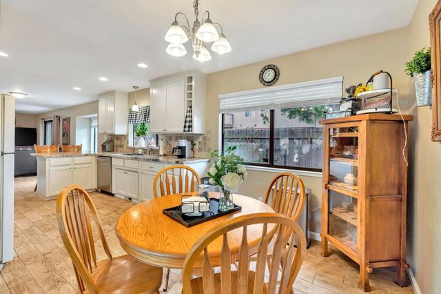 1951 Calistoga Drive, Hollister, CA 95023