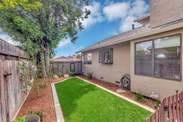 1951 Calistoga Drive, Hollister, CA 95023