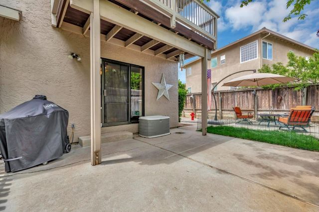 1951 Calistoga Drive, Hollister, CA 95023