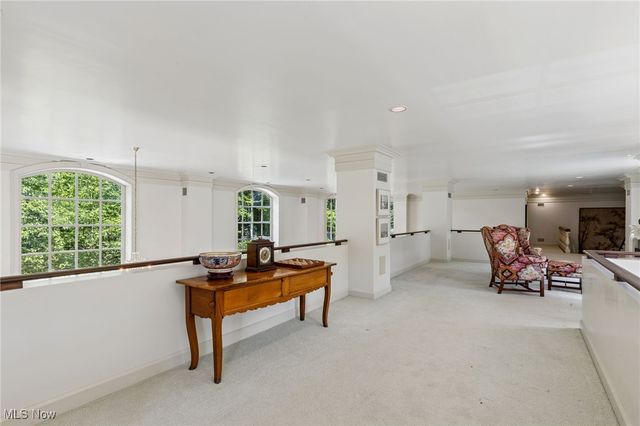 400 Hunters Hollow Drive SE, Warren, OH 44484